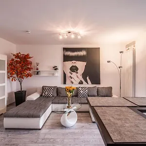  Апартаменты 2-room Penthouse Plaza P1 Румыния